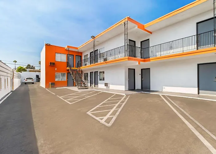 Rodeway Inn & Suites North Hollywood Burbank Airport - Universal Area Los Angeles
